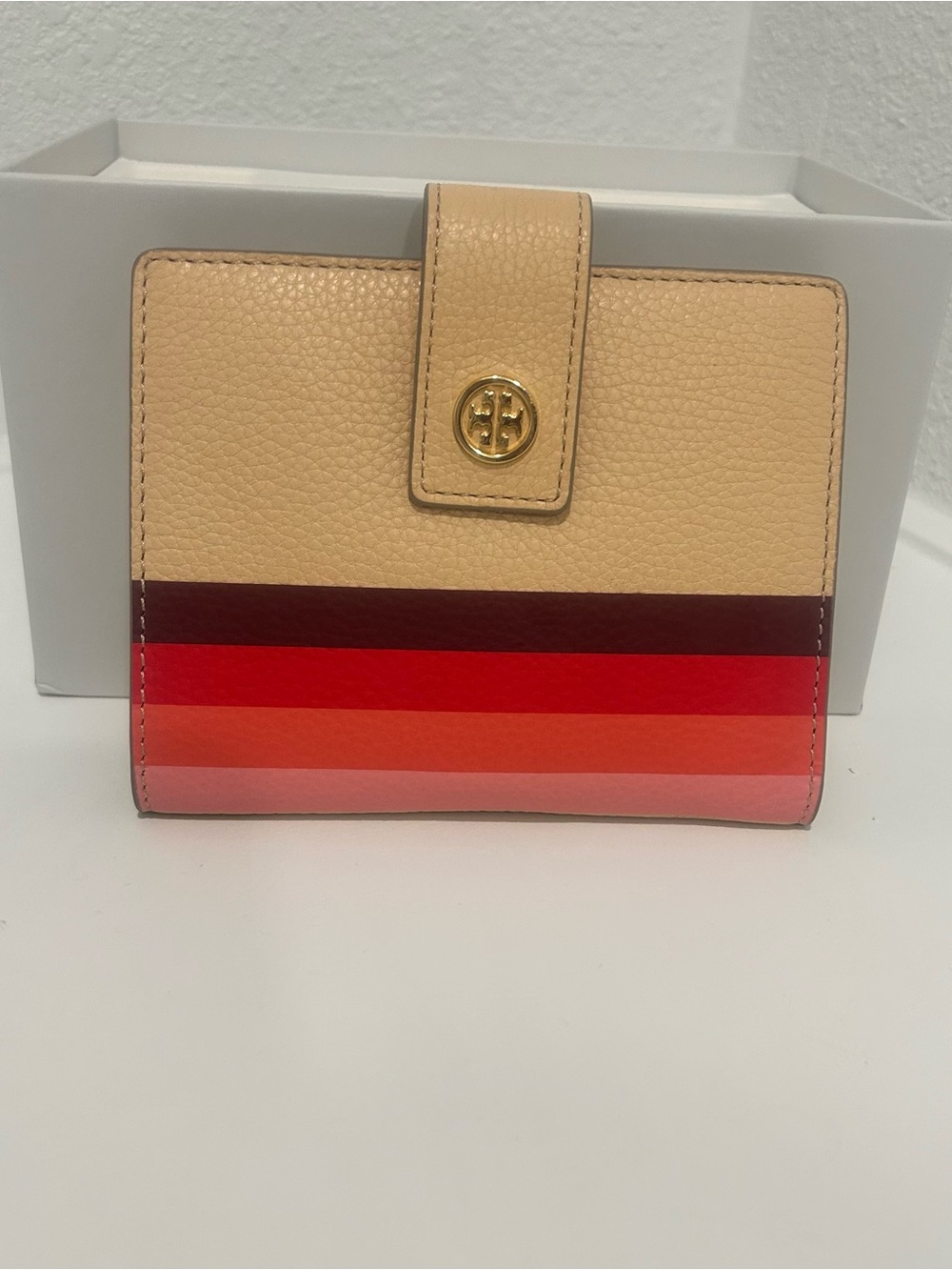 TORY BURCH Beige Pebbled Leather Wallet (NEW) - Picture 5 of 8